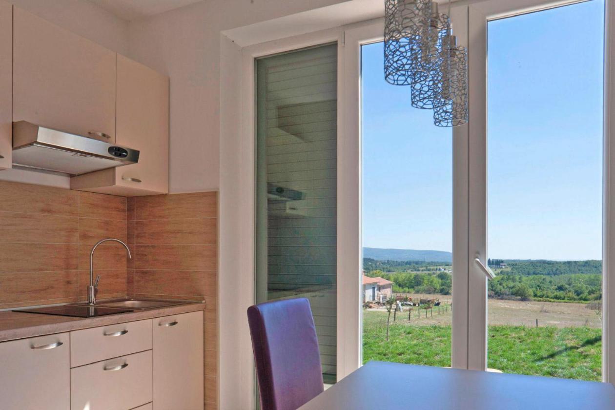 Hotel Kastel Pineta In Sveti Martin * Istrien à Nedeščina Extérieur photo